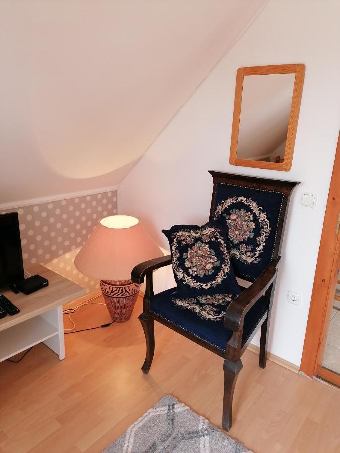 Tamas Batya Kunyhoja Apartment Balatonmariafurdo Bagian luar foto