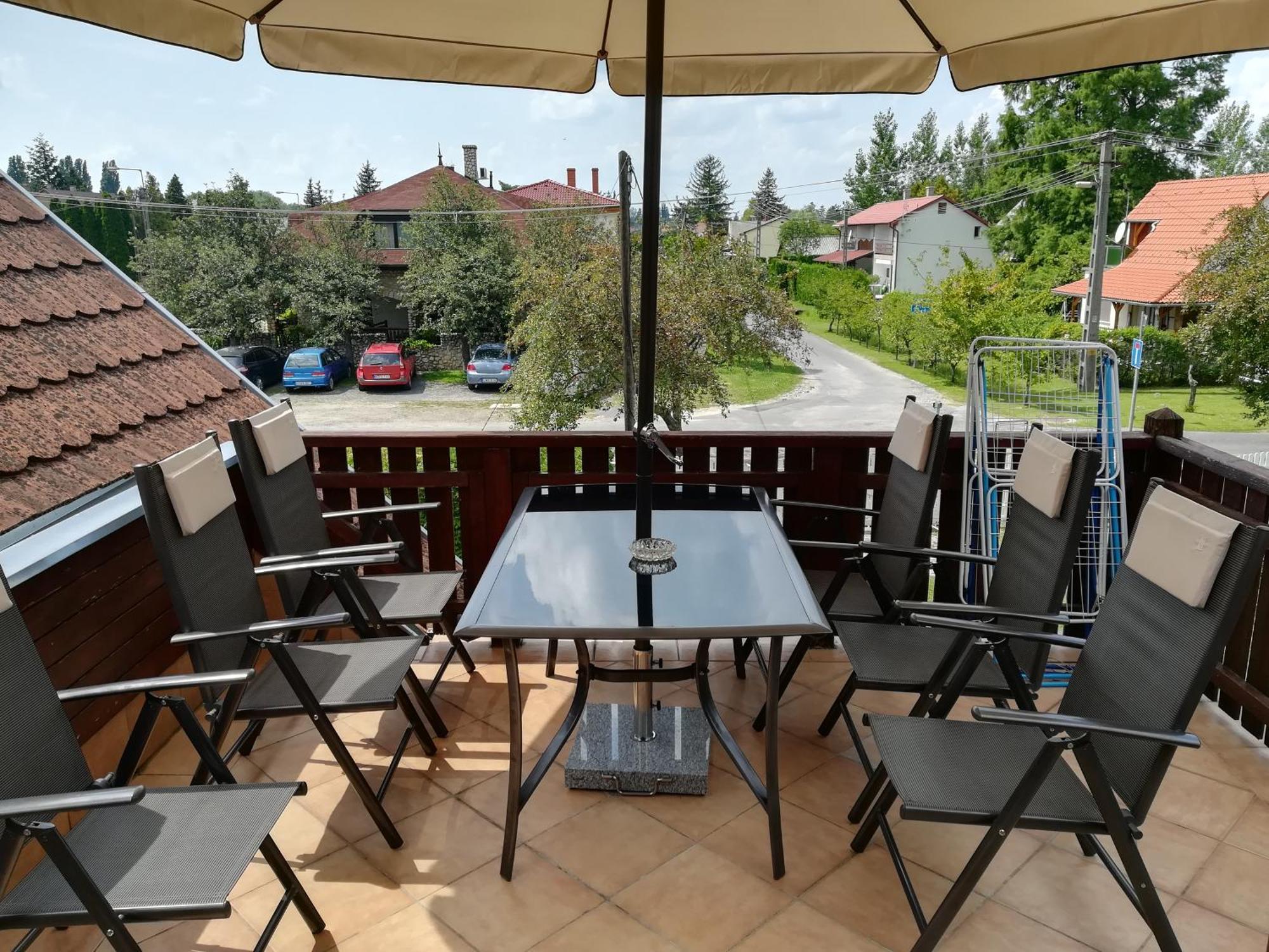 Tamas Batya Kunyhoja Apartment Balatonmariafurdo Bagian luar foto